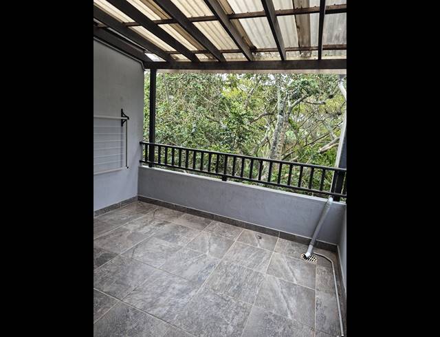 2 BEDROOM APARTMENT TO LET IN SALT ROCK